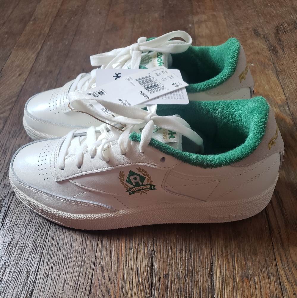 Reebok club c 85 size 5.5 men/7 women
